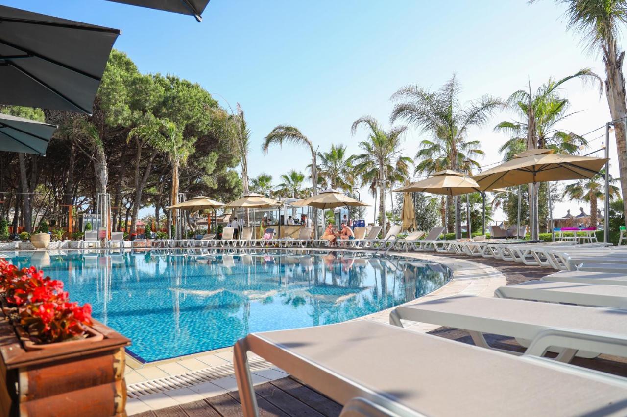 Vm Resort & Spa Golem  Bagian luar foto