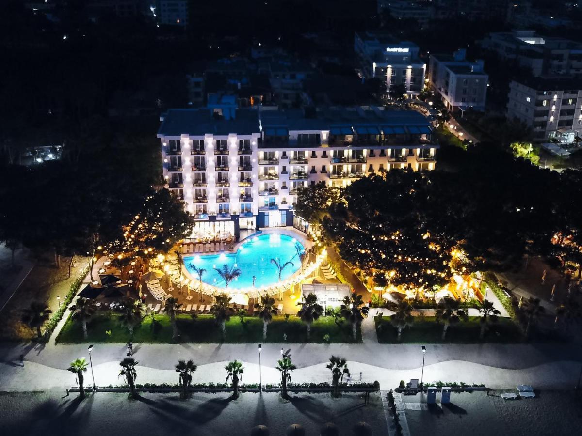 Vm Resort & Spa Golem  Bagian luar foto